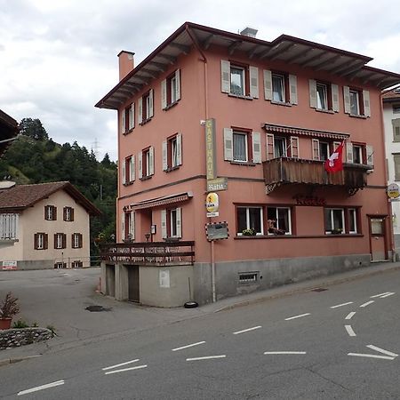 Hotel Raetia Tiefencastel Екстериор снимка