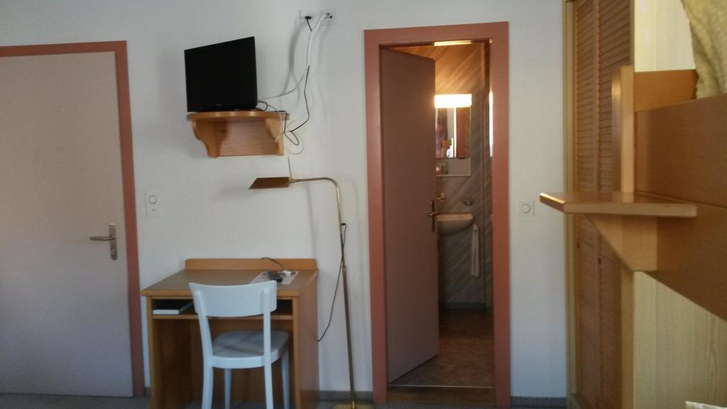 Hotel Raetia Tiefencastel Екстериор снимка
