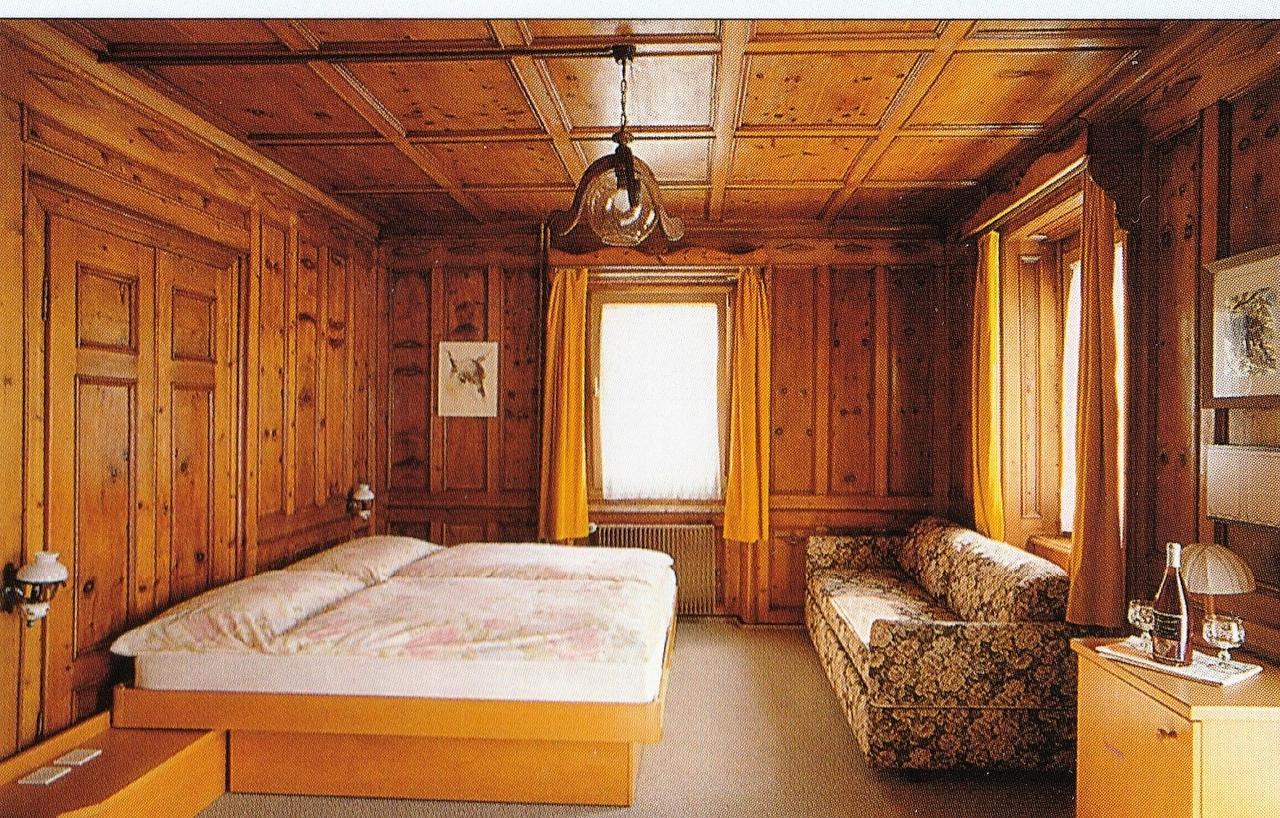 Hotel Raetia Tiefencastel Екстериор снимка